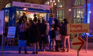 Foodtruck mit Schlange